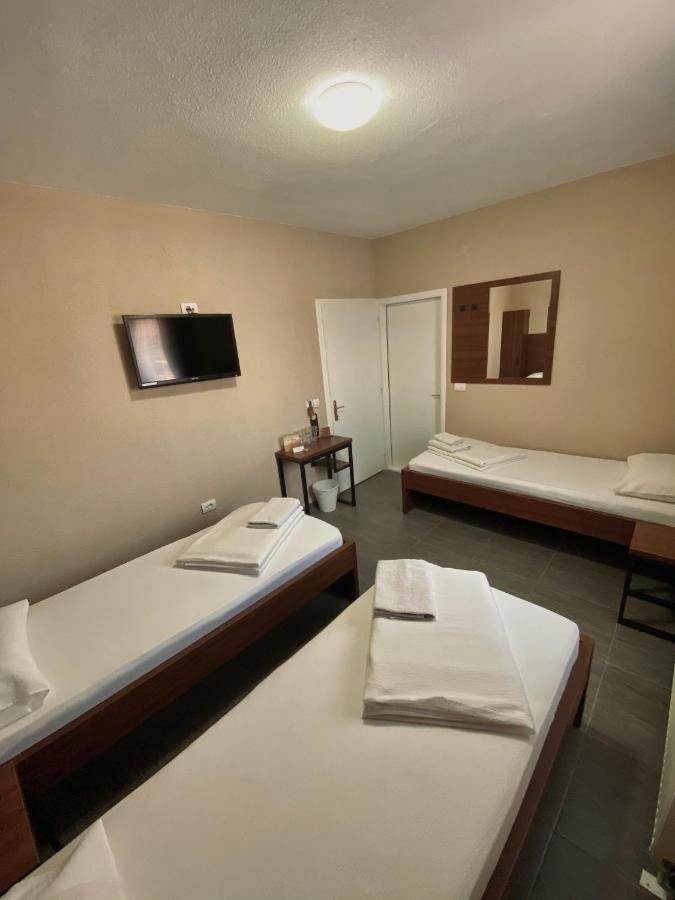 Hotel Djerdan Kraljevo Esterno foto