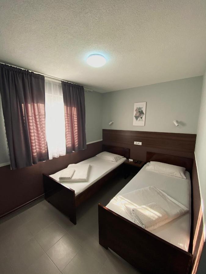 Hotel Djerdan Kraljevo Esterno foto