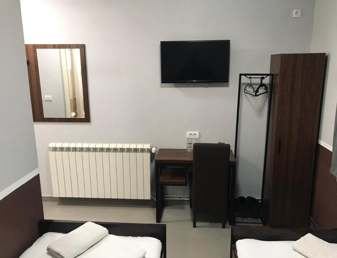 Hotel Djerdan Kraljevo Esterno foto