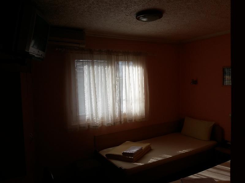 Hotel Djerdan Kraljevo Esterno foto