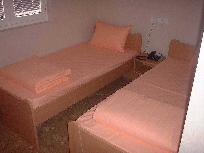 Hotel Djerdan Kraljevo Esterno foto