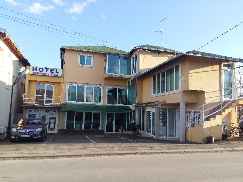 Hotel Djerdan Kraljevo Esterno foto